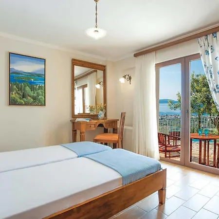 Rachi Sleeps 8 Air Con Wifi Villa *