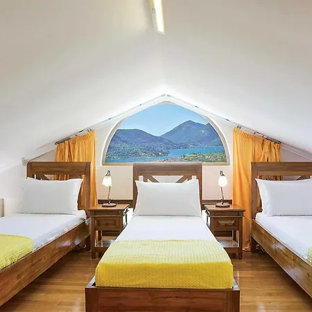 Rachi Sleeps 8 Air Con Wifi Villa Nydri (Lefkada)