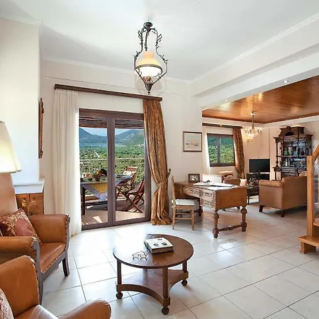 Rachi Sleeps 8 Air Con Wifi Villa